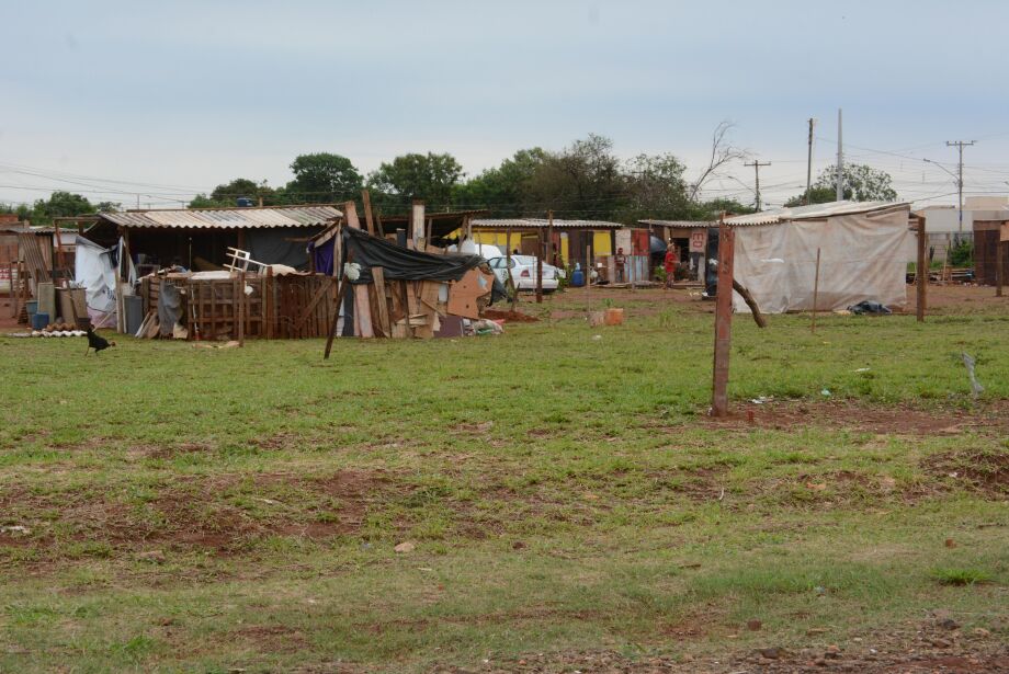 Prefeitura Leva Moradores De Invas O Para Terreno Sem Gua E Cria Nova