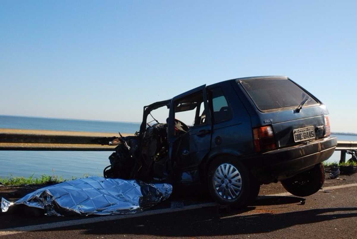 Homem Morre Ao Invadir Pista Contr Ria E Bater Em Carreta Tanque Na