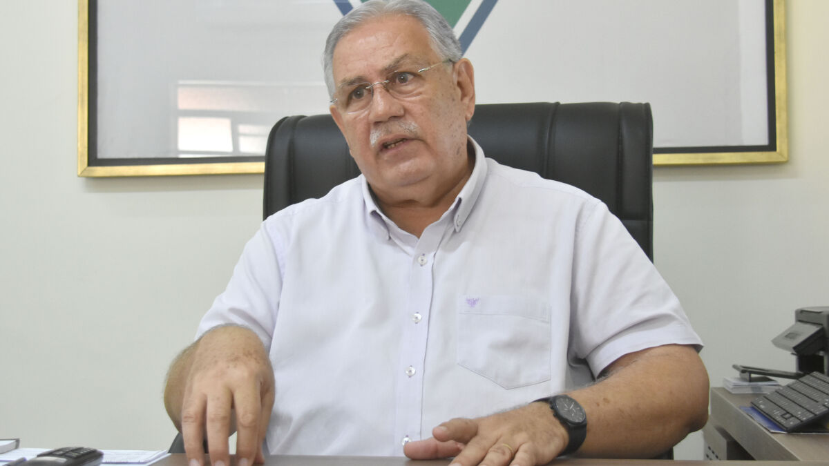 "O dirigente que vive como viúva vai ser ultrapassado" - Correio do Estado