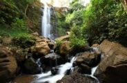 Pol&iacute;cia procura quinto envolvido em morte de homem na Cachoeira Inferninho