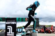 Grid de largada do GP de Barcelona t&ecirc;m Russell na pole e Bortoleto em 12&ordm;