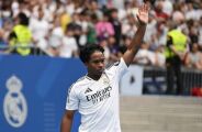 Endrick tem boa atua&ccedil;&atilde;o, n&atilde;o marca, mas d&aacute; assist&ecirc;ncia na derrota do Lyon para o Toulouse