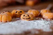 Brigadeiro belga e de abóbora são pedidas para o Halloween