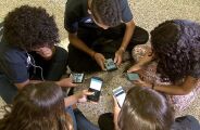 86% dos brasileiros apoiam restrição de celular nas escolas