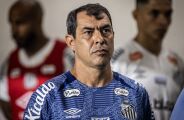 Santos cede à pressão da torcida e dispensa Carille após a conquista do título da Série B