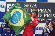 Ayrton Senna &eacute; oficialmente reconhecido como Her&oacute;i da P&aacute;tria 