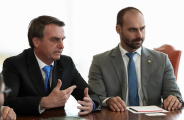 Bolsonaro confirma Pix de R$ 2 milhões para Eduardo nos EUA