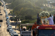 Carreata da Padroeira re&uacute;ne 300 carros e percorre 9 avenidas de Campo Grande