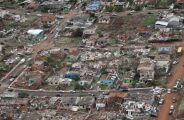 Cidade destru&iacute;da por tornado no Paran&aacute; prioriza doa&ccedil;&otilde;es de materiais de constru&ccedil;&atilde;o