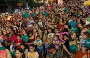 Centro vira palco de festa e reúne dez mil em abertura do Natal de Campo Grande