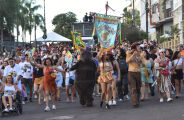 Terceiro dia de Carnaval reuniu 12 mil foli&otilde;es na Esplanada Ferrovi&aacute;ria