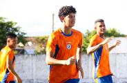 &Agrave;s v&eacute;speras da estreia na Libertadores, time da fronteira treina no Brasil