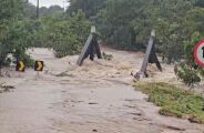 Rio transborda e ponte &eacute; arrastada ap&oacute;s chuva de 393 mil&iacute;metros em Corguinho