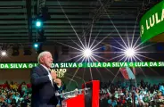 Lula fala para milhares na Espanha e pede coer&ecirc;ncia dos progressistas
