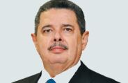 "Eles n&atilde;o se acham deuses, eles t&ecirc;m certeza"