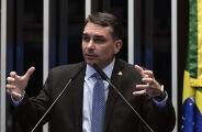Fl&aacute;vio cresce 3,69 pontos porcentuais e amplia vantagem sobre Lula no Estado
