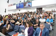 Mesmo ap&oacute;s fim de prazo, categorias pressionam por reajuste 