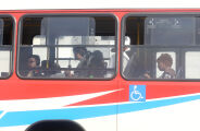 Mulheres passam a ter prioridade para sentar ao lado de janelas nos &ocirc;nibus de Campo Grande