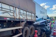 Casal de empres&aacute;rios morre em engavetamento na BR-163