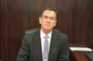 Ladr&otilde;es arrombam e furtam casa de presidente do TRE-MS