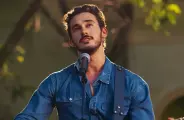 Entrevista exclusiva com o protagonista da novela Cora&ccedil;&atilde;o Acelerado Filipe Bragan&ccedil;a