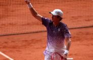 Jo&atilde;o Fonseca bate Djokovic em batalha &eacute;pica e consegue maior vit&oacute;ria da carreira em Roland Garros