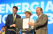 Governo renova contratos com distribuidoras de energia em 13 estados