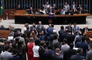 C&acirc;mara aprova fim da escala 6x1, todos deputados de MS votam a favor