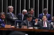 Senado aprova uso do Fundo do Pr&eacute;-Sal para d&iacute;vidas do agro