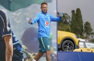 Neymar n&atilde;o viaja com sele&ccedil;&atilde;o para Cleveland; segue em tratamento