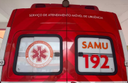 Mulher morre ap&oacute;s perder controle de moto e atingir poste em Campo Grande
