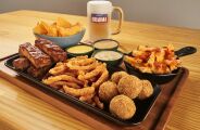 Outback aposta no futebol e lan&ccedil;a parceria in&eacute;dita com a Caz&eacute;TV
