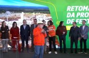 Em MS, Lula retoma obra em f&aacute;brica de fertilizantes parada h&aacute; 11 anos