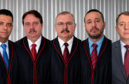 Magistrados investigados por corrup&ccedil;&atilde;o seguem afastados 