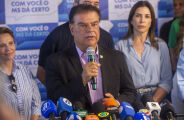 Desist&ecirc;ncia de Nelsinho foi "gesto de grandeza", diz Riedel