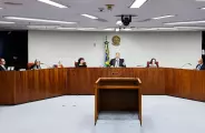 Dino e Moraes defendem rediscutir dispensa de diploma para jornalista
