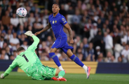 Em duelo de ex-t&eacute;cnicos do Real Madrid, Chelsea derrota o Fulham com gol de Jo&atilde;o Pedro aos 31s