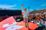 Lula lan&ccedil;a campanha de chap&eacute;u e com v&iacute;deo para Lula de 1979