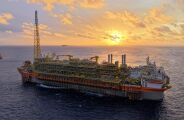 Navio-plataforma da Petrobras atinge produ&ccedil;&atilde;o m&aacute;xima no pr&eacute;-sal