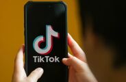 TikTok &eacute; multado em R$ 153,7 mi por falhas em dados de adolescentes