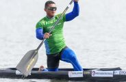 Isaquias Queiroz conquista ouro no C1 500m e &eacute; pentacampe&atilde;o mundial