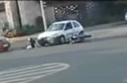 Homem morre 'prensado' entre carros ap&oacute;s ser atropelado duas vezes em cruzamento; v&iacute;deo