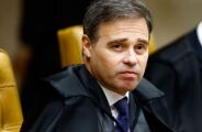 Mendon&ccedil;a derruba sigilo do caso Master a pedido de Fachin