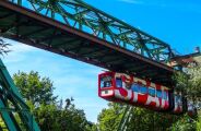 Constru&iacute;do em 1901, "trem voador" da Alemanha continua transportando passageiros 125 anos depois