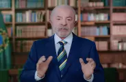 "Ningu&eacute;m tem o direito de nos dizer com quem devemos fazer neg&oacute;cios", diz Lula