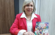 Em novo livro, a escritora Marlene Figueira resgata textos guardados desde a inf&acirc;ncia