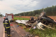 Motorista fica preso &agrave;s ferragens e morre ap&oacute;s tombamento de caminh&atilde;o em Nova Alvorada do Sul  