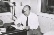 Pablo Neruda, Nobel de Literatura: "A aus&ecirc;ncia tem um peso que nem mesmo mil cartas podem aliviar"