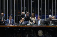 Senado aprova fim da escala 6x1 e prev&ecirc; jornada de 40 horas semanais