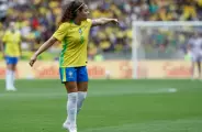 Angelina e Bruninha s&atilde;o cortadas da sele&ccedil;&atilde;o brasileira, que enfrenta a Argentina na ter&ccedil;a